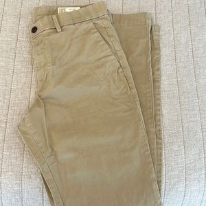 Men’s gap khakis